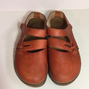 allheart clogs